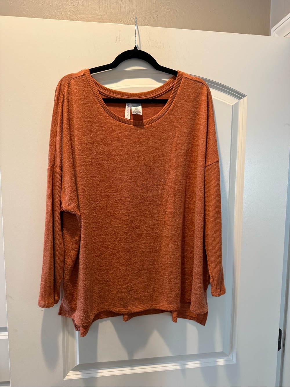 Lightweight Rust Long-Sleeve Scoop-Neck Sweater
